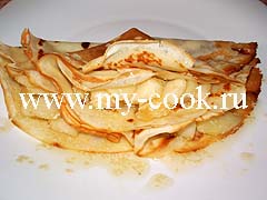 Блинчики с карамельными яблочками и кунжутом