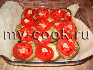 Пирог из лаваша с баклажанами, томатами и сыром