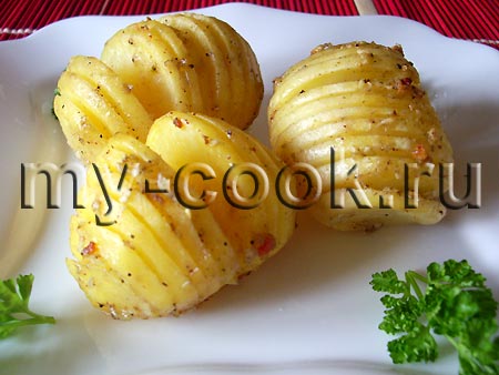 Пикантный картофель с чесночком и пряностями